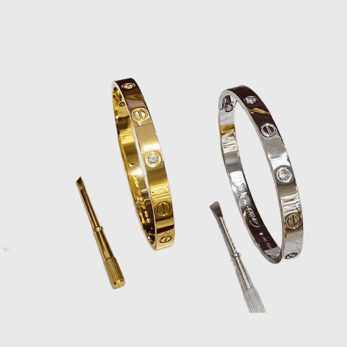Браслет в стиле Cartier